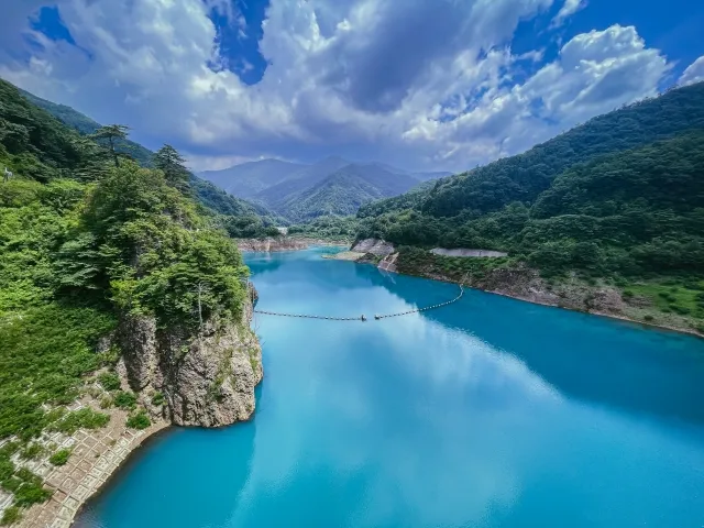 奥四万湖