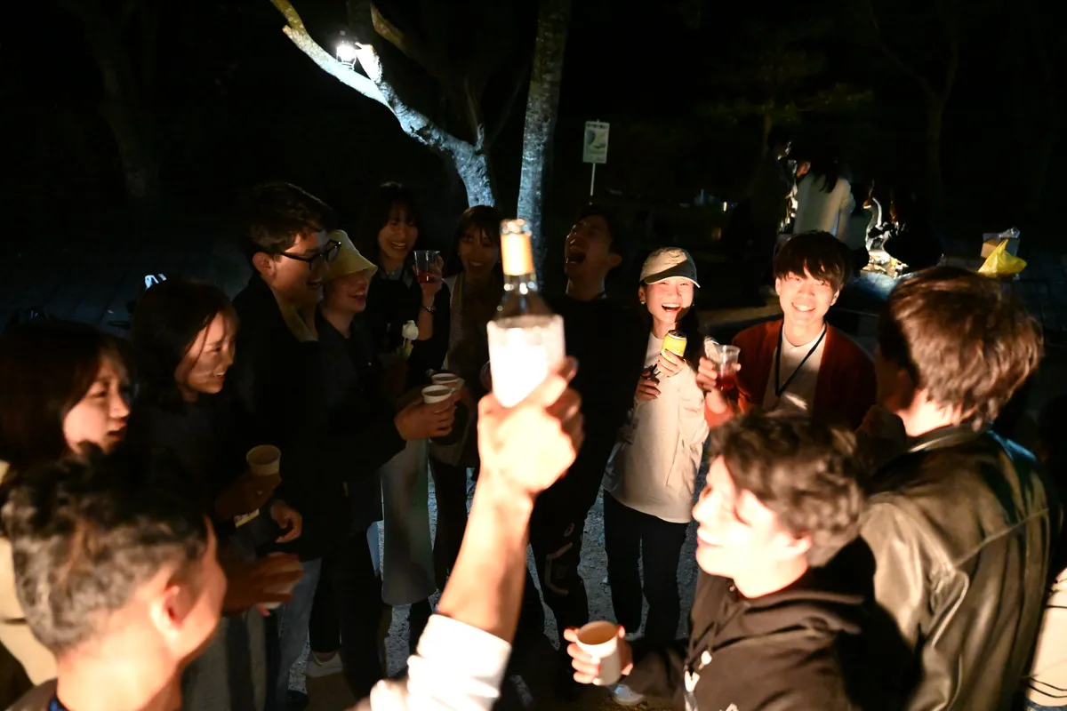 歌って飲む