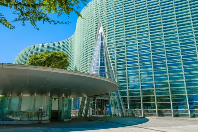 国立新美術館