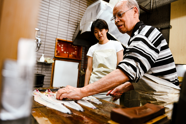 自分で釣って焼いた《ウナギ》をうな重にして食べよう！ 【今なら