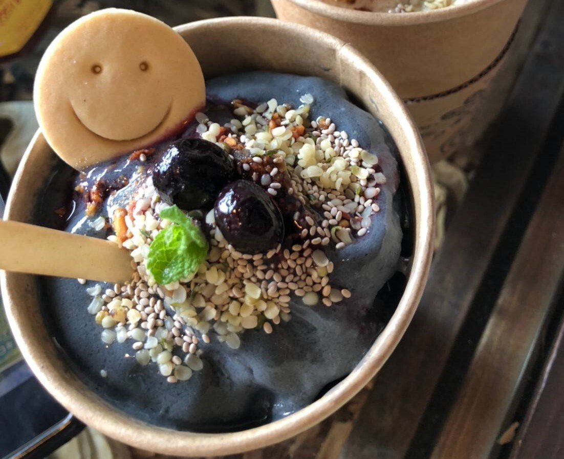 Ishigaki: savoring nature's gifts with all five senses, a delicious lunch and power spots / Lunch and cafés made with love