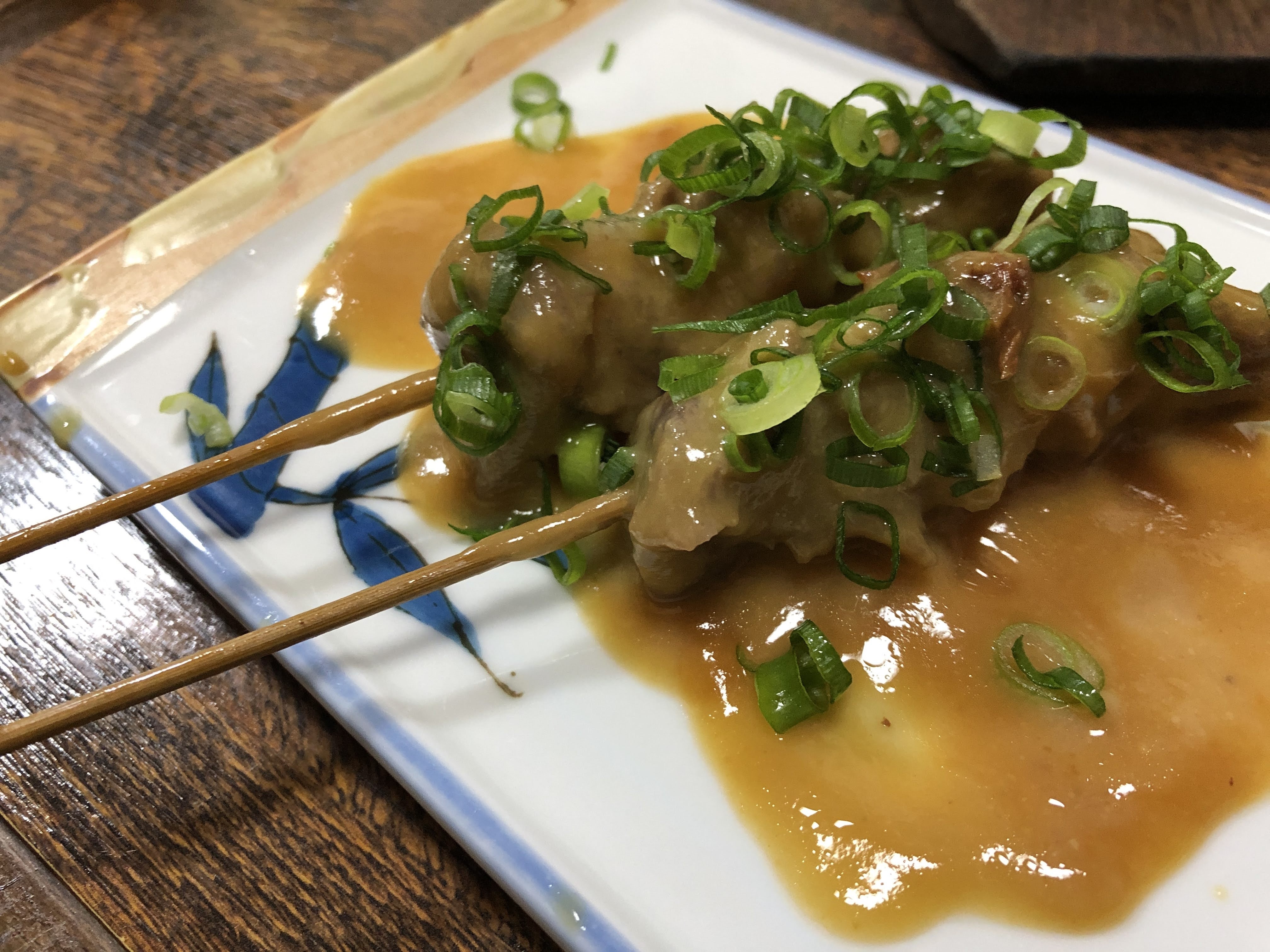 〆のラーメン年間180杯の飲兵衛と行く、観光客だけでは行けないディープな店を飲み歩く旅 / ローカル飲み！