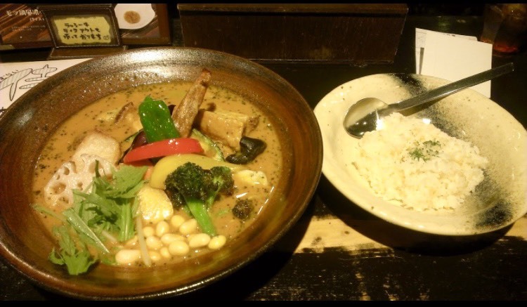 【円山】道産子と地元グルメ＆HOTな札幌スポット巡り旅
＜白い恋人パーク入場料込み＞ / 札幌名物スープカレーを堪能♪