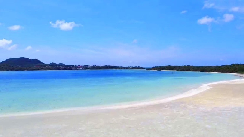 【石垣島】まるで自然の水族館！？
水中の絶景を楽しもう
＜グラスボート代込み＞ / ガイドブックには載っていない絶景スポット