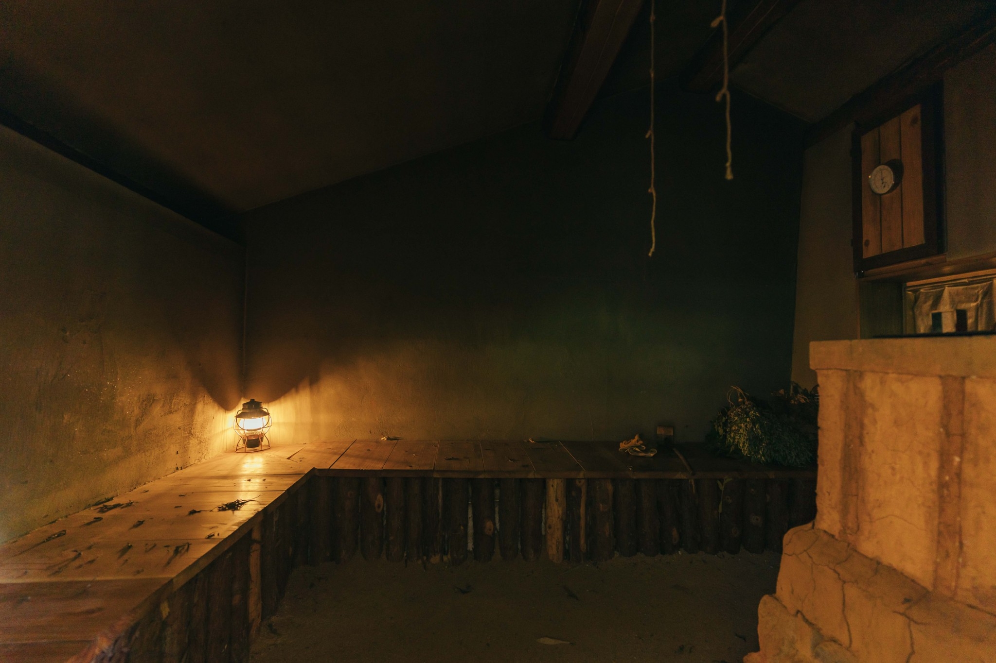 Connect with nature, blend into it, decide nothing and do anything: an Ueyama retreat (1 night, 2 days) / A proper sauna in a quiet mountain cottage, wrapped in the scent of firewood