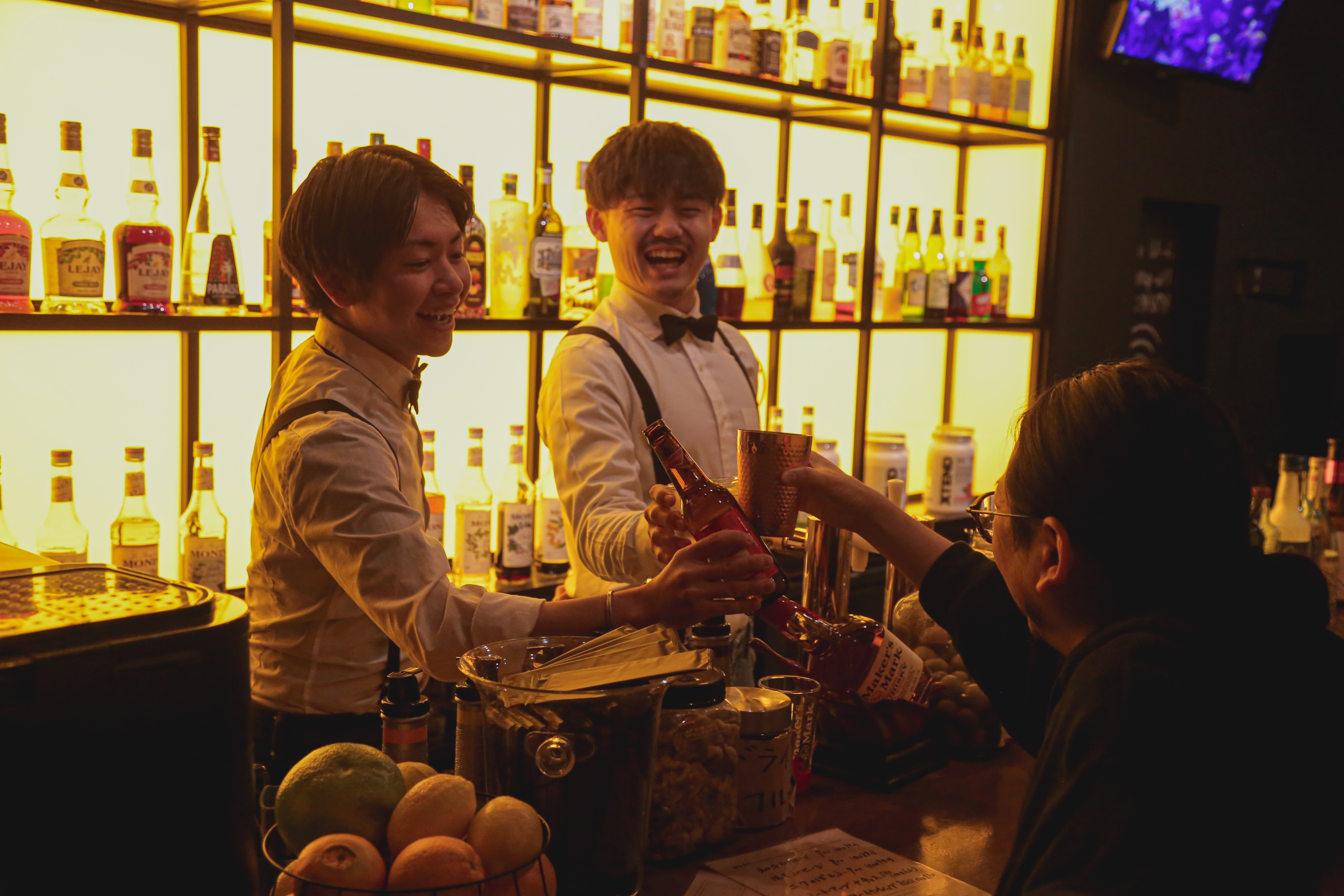 地元の人も知る人ぞ知るディープな店で飲む