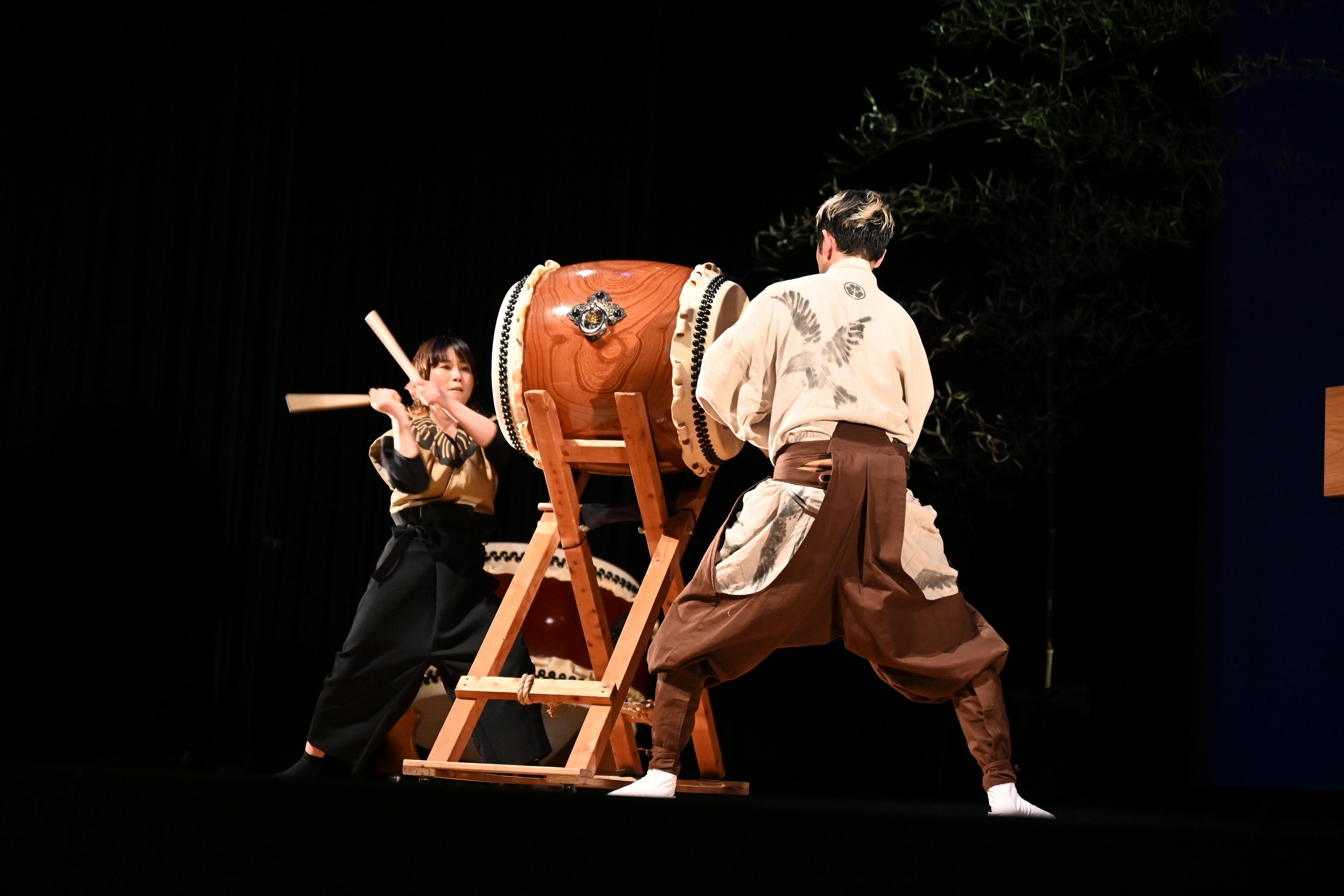 世界を舞台に活躍する奏者と山里で楽しむ和太鼓ワークショップ / プロ奏者・前田剛史さん＆真弥さんのご紹介