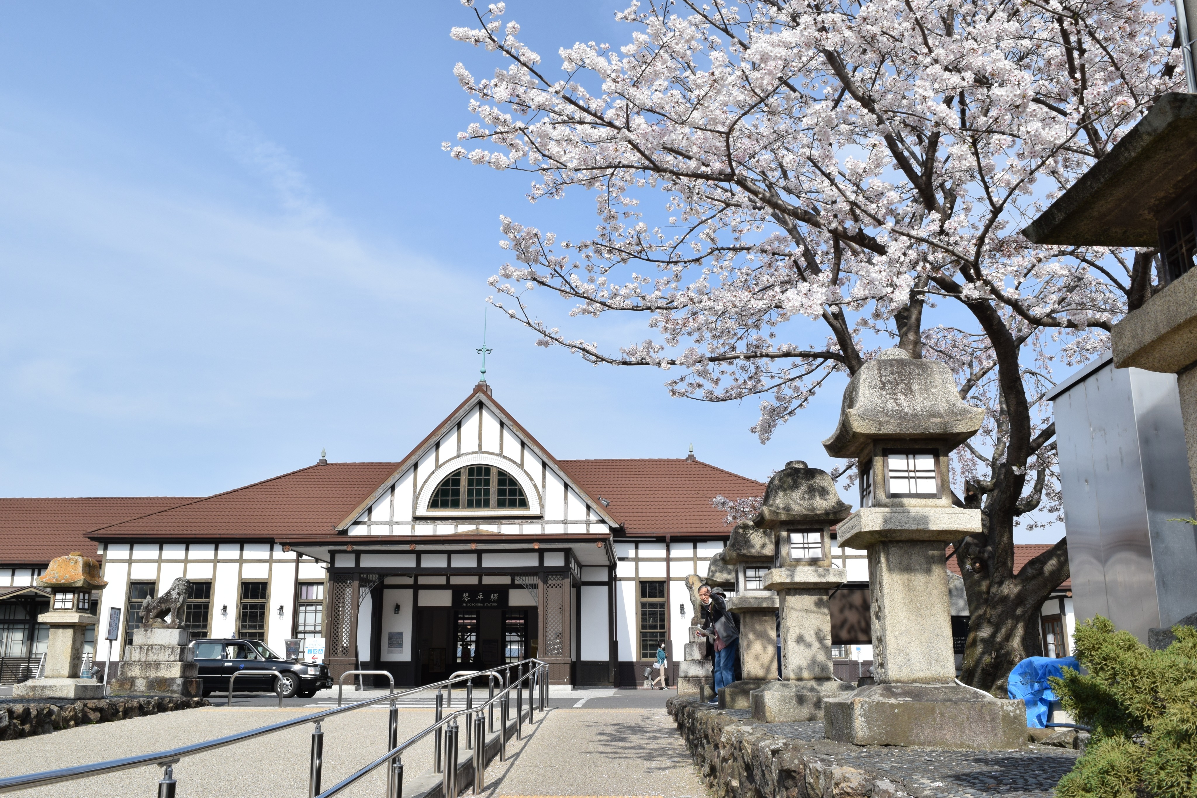 【香川/琴平】聞いて歩けば琴平がもっと好きになる。
あなたも小さな観光大使！池ちゃんの琴平まるわかりまち歩き / 【池ちゃんと町歩き】観光マップにない琴平へ！！