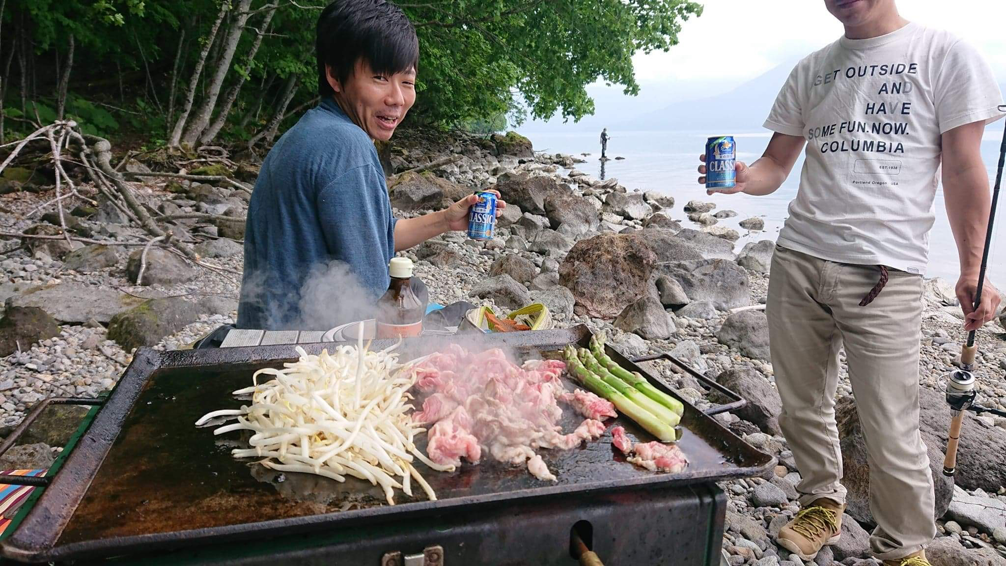 【札幌】北海道の大自然で山菜取り＆山菜入りジンギスカンを堪能する旅
＜昼食付き＞ / 自分で採った山野草を使った
山菜入りジンギスカン！