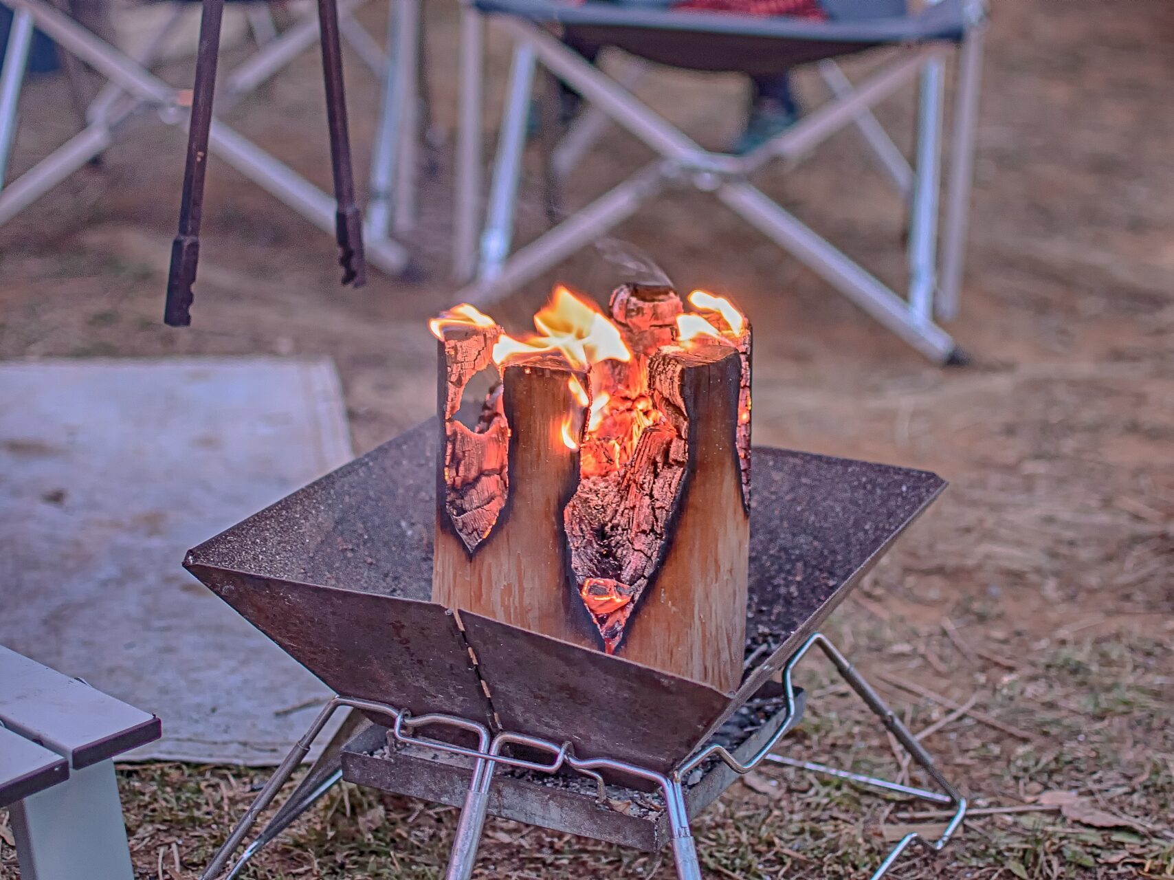 A blissful retreat in the arms of nature: forest bathing and a Swedish torch / Making a Swedish torch