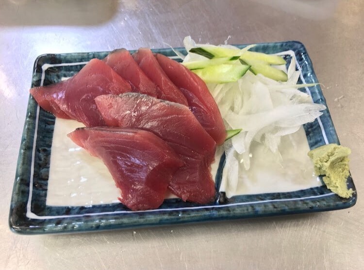 【奄美】世界最速⁉ その日にあがったカツオ・マグロをさばこう
＜コース料理付き＞ / 自分でさばいた魚を調理しよう