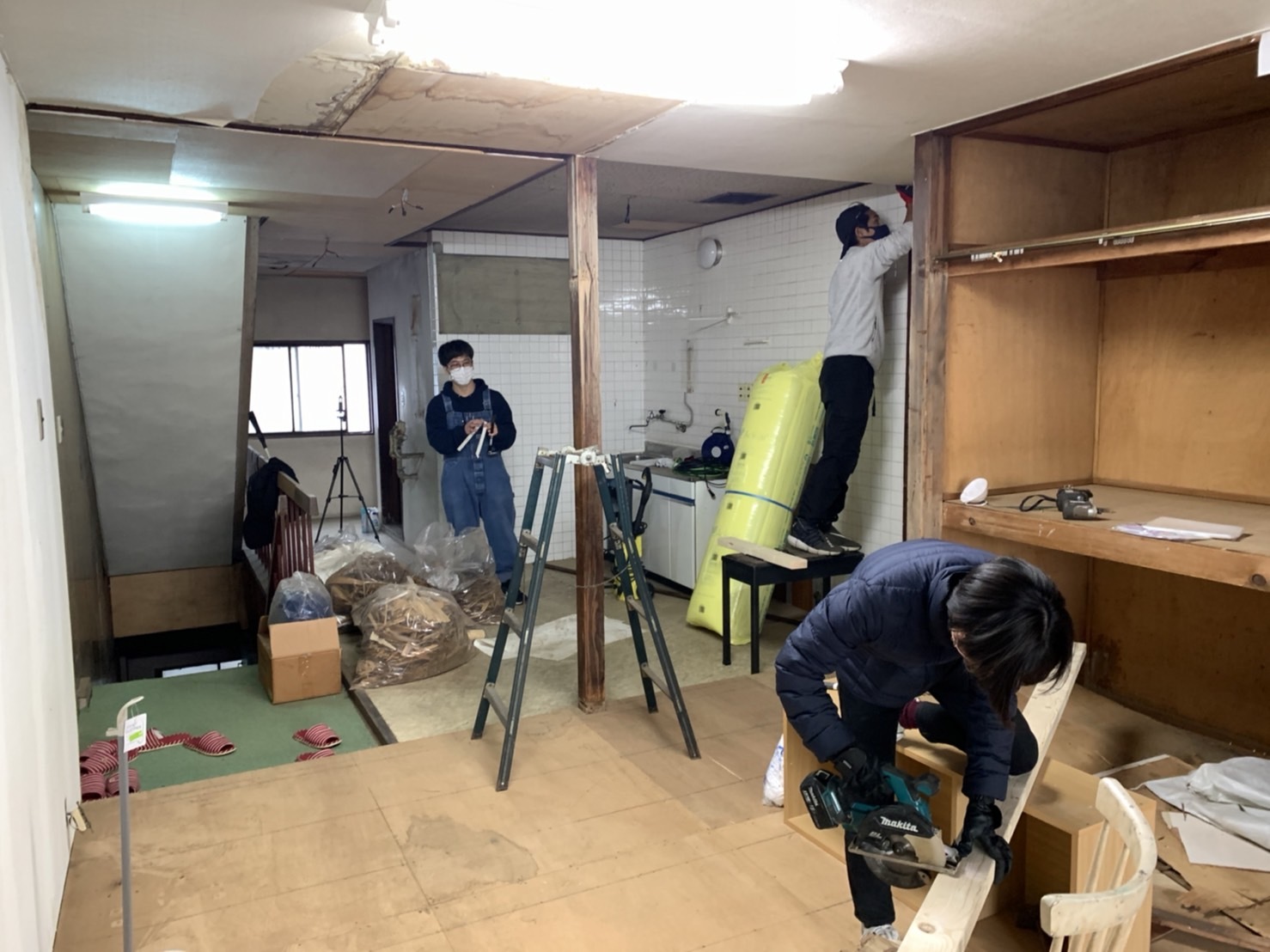 Let's create a new destination together: a look at real community building / Bringing empty buildings back to life with DIY