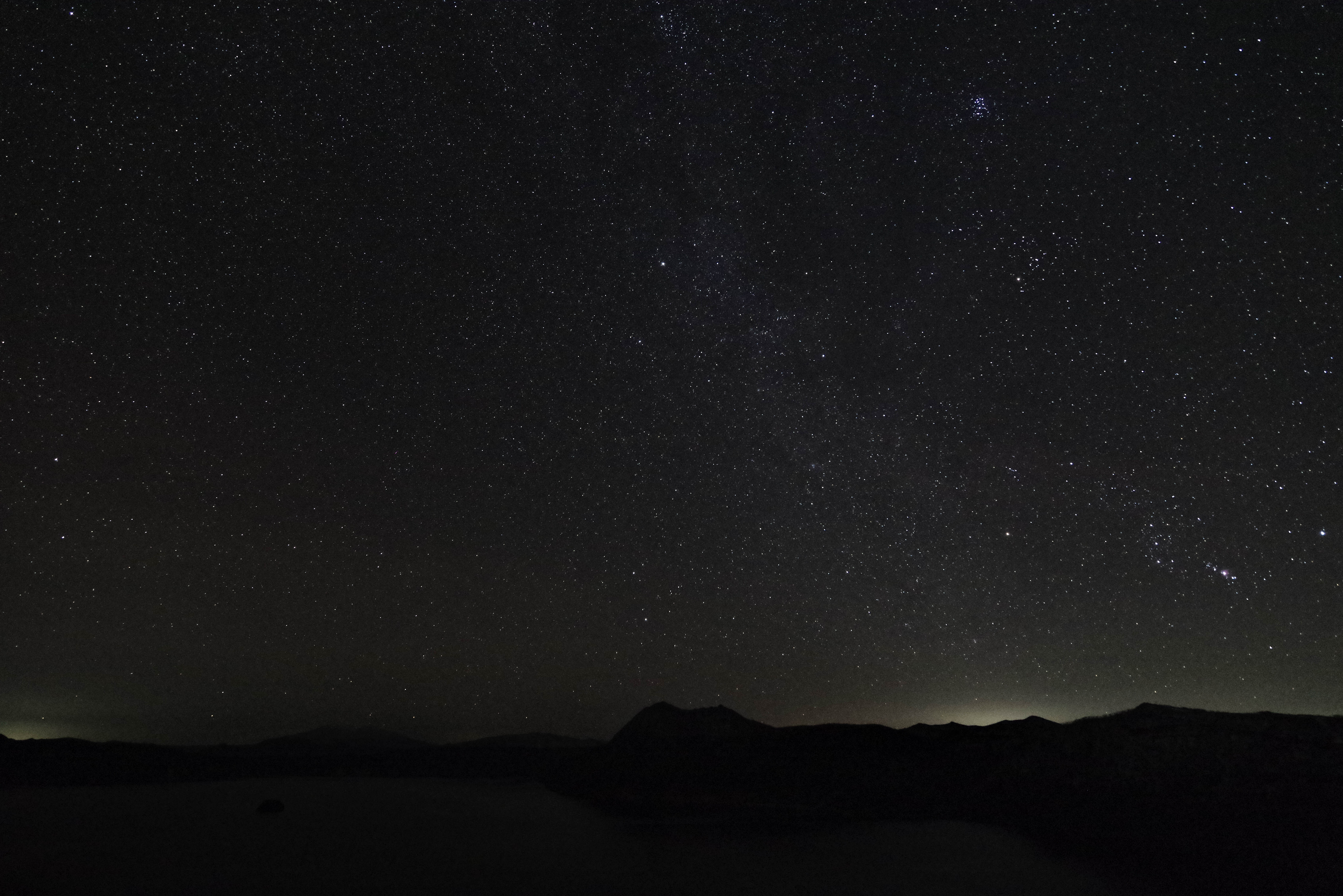 【ばんばんざいも体験】360度の満点の星空を眺めよう！摩周湖ナイトウォッチング / 見上げるとそこは360度広がる星空！満天の星空に魅了されること間違いなし
