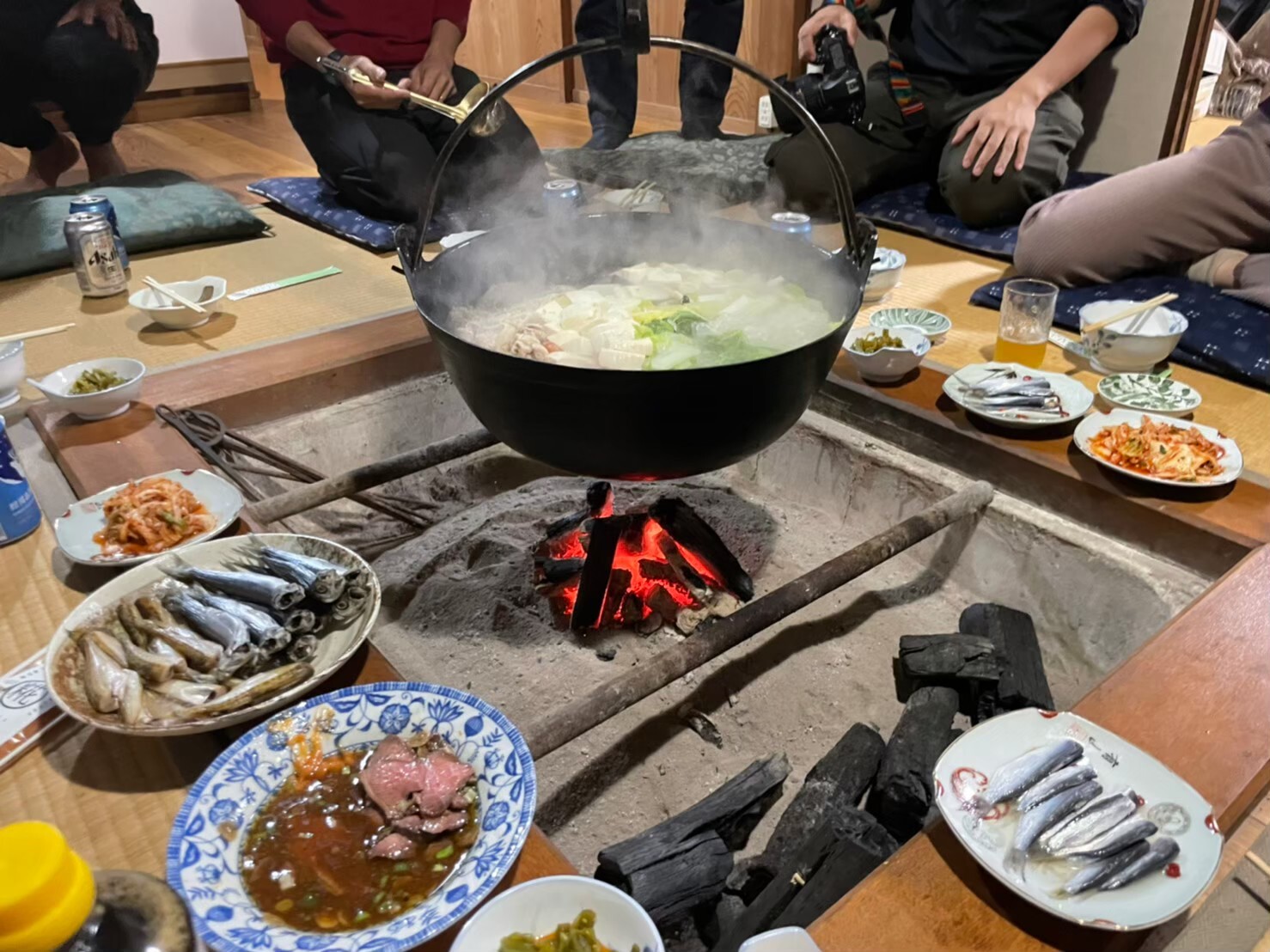 【なにもない暮らしは贅沢すぎる】
限界集落で、猟ある暮らしを体感する旅に出よう / 囲炉裏で豊かなコミュニケーションが生まれる！１棟貸しの宿に泊まろう