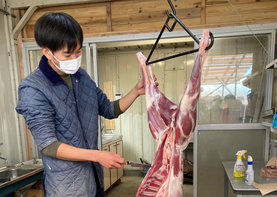 【ジビエの達人を貸し切り】
狩猟体験と絶品ジビエ料理でいのちが身近になる旅〈1泊2日〉 / ジビエの達人とプライベートで「狩猟体験」
猟が身近にある暮らしでいのちを体感