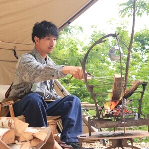 【北海道・札幌】
ぜいたく・まんぷく・ぽかぽか。
ワイナリーで極上デトックスキャンプ⛺ / 【新しい自分に出会ってほしい】
プロキャンパー、YAMAさんが
キャンプを徹底サポート🌿