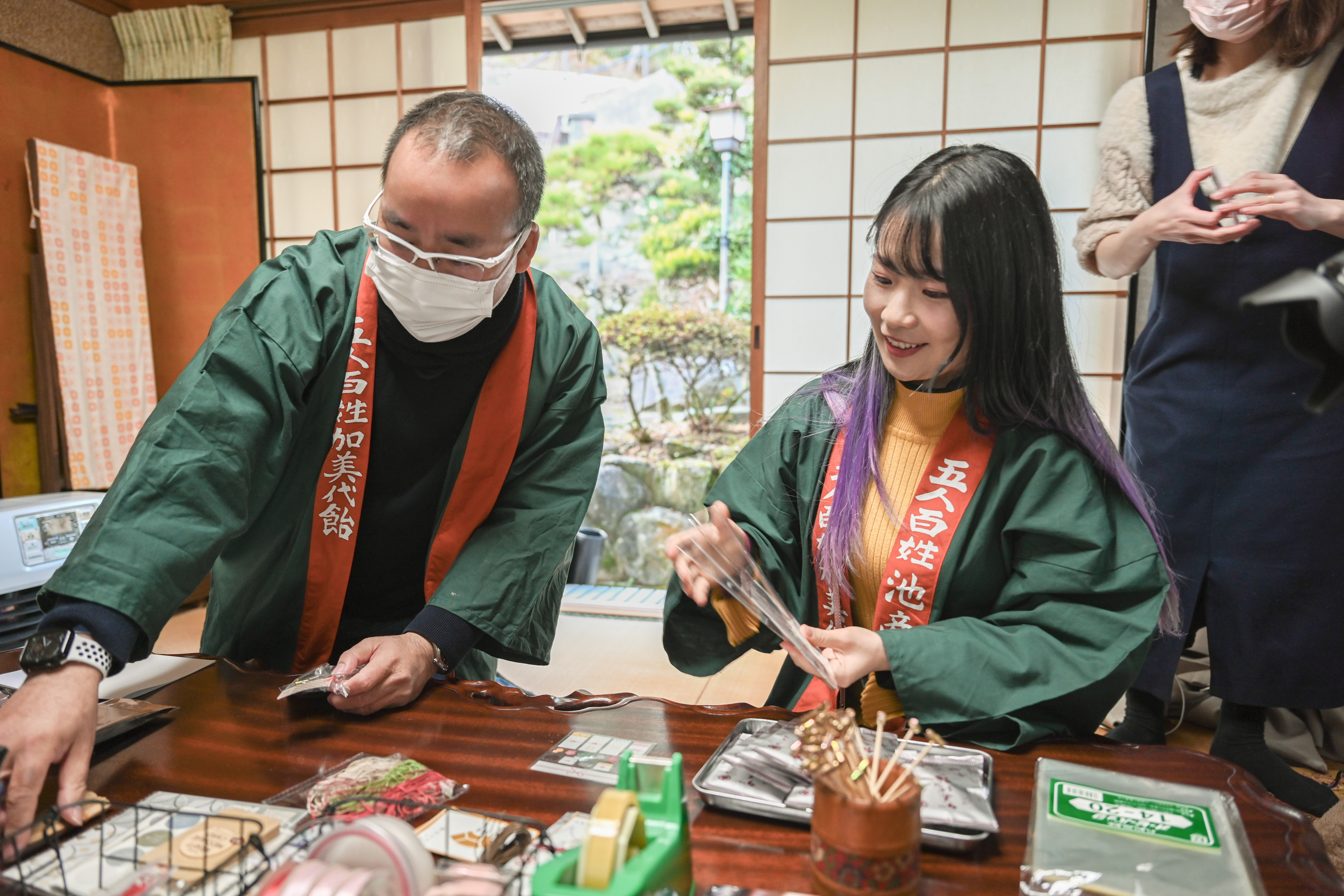 【香川/琴平】作って学べば琴平の魅力丸わかり！
池ちゃんと楽しむ飴づくり体験 / 五人百姓の技を体感！800年続く飴屋で学ぶ、飴作り体験