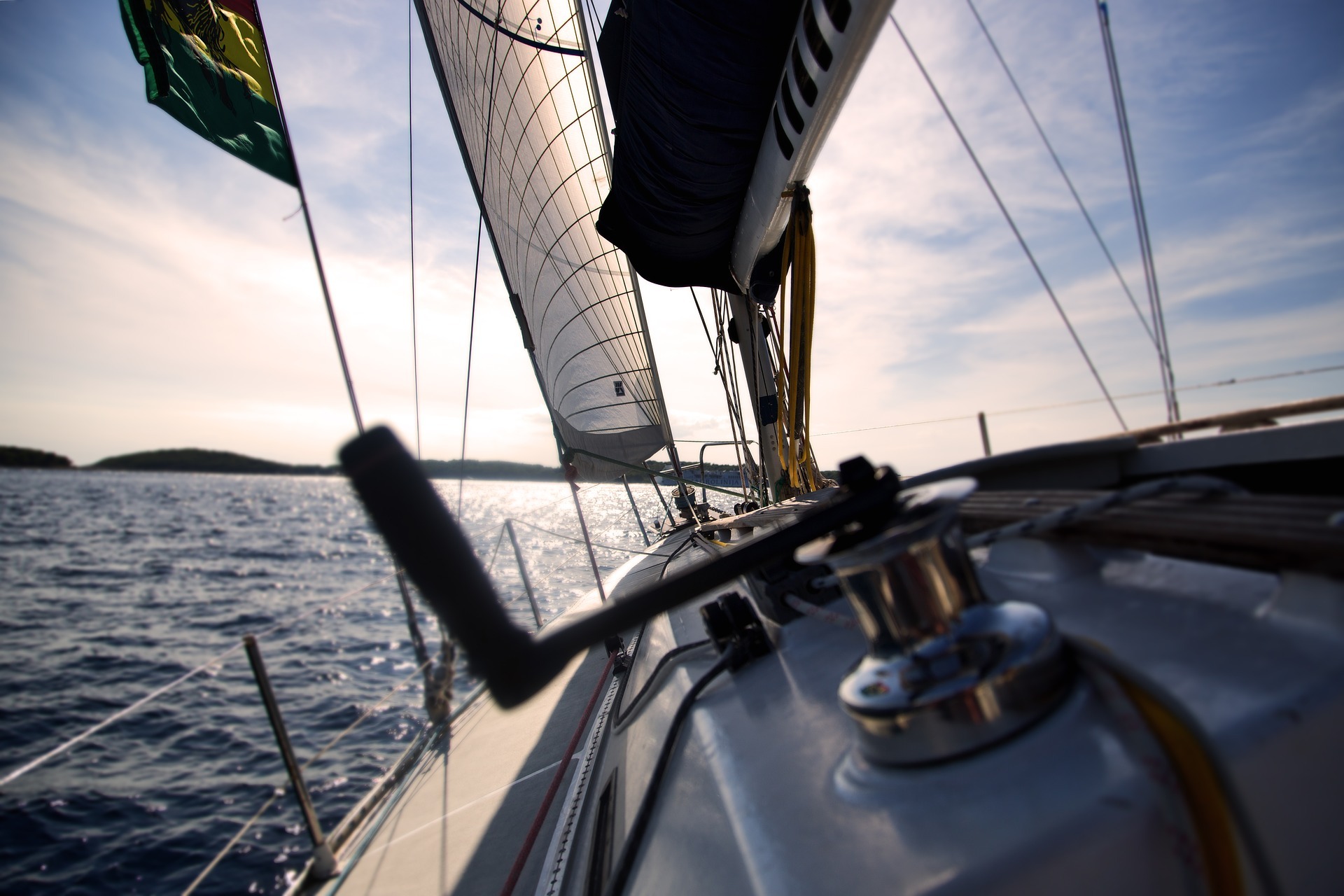 ヨット暮らしを体験！全力で遊ぶ日帰り冒険旅（仮）